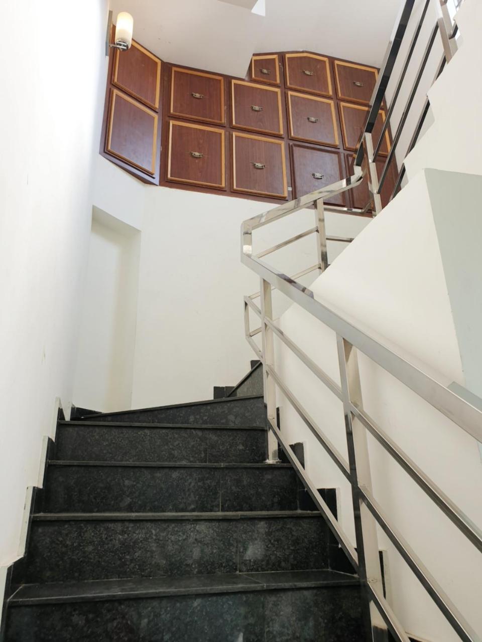 Chippy Inn Chennai Exterior photo